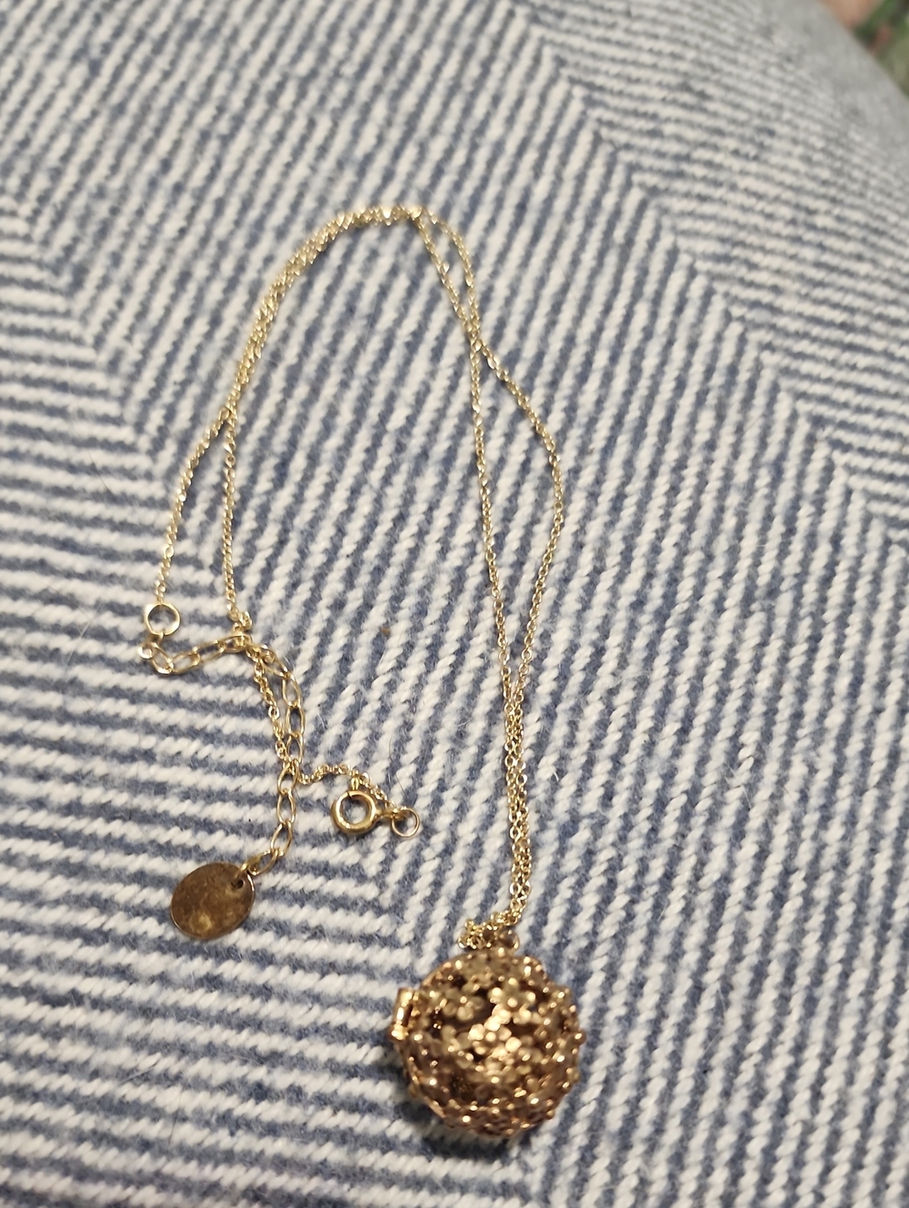 Alex Monroe Delicate Gold Filigree Pendant Necklace - Women Jewelry